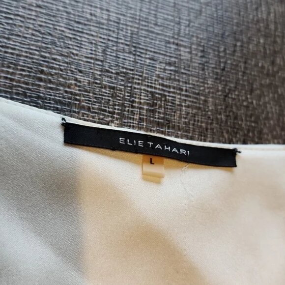 🍁 Elie Tahari stretch SILK Blouse 🍁 - Picture 2 of 9